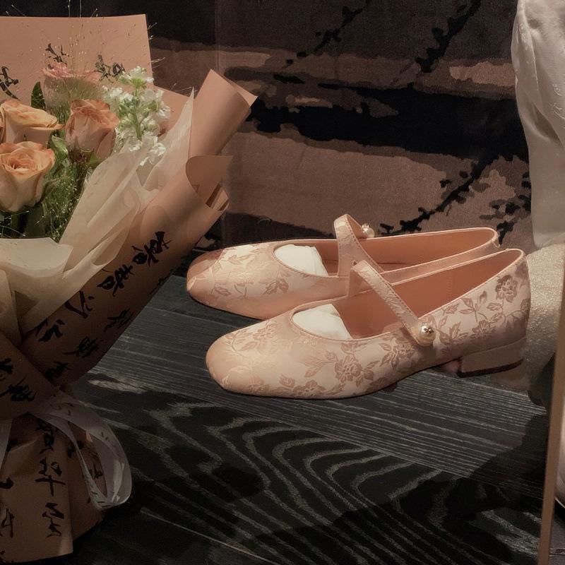 

Туфли жемчужное слово с квадратным носком жаккардовые Мэри Джейн туфли-одинарки 40