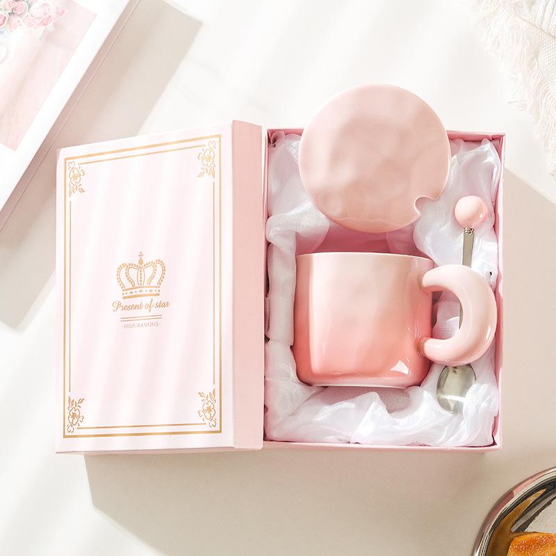 High Value Gradient Ceramic Cup Niche Design Sense Mug with Lid Spoon for Girls Coffee Cup Couple Drinking Water Cup