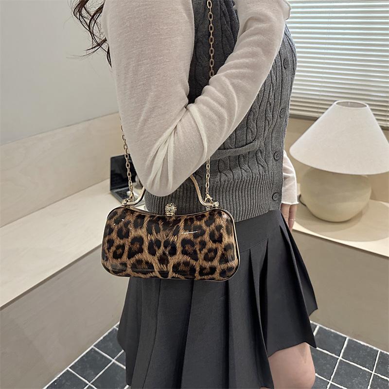 Fashi Leopard Design Clip Shoulder Bags for Women Vintage Ladies Crossbody Bag Evening Clutch Versatile Female Handbag Purse
