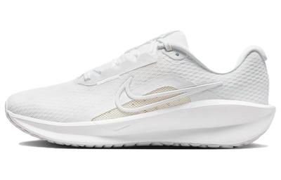 Downshifter 13 White Platinum Tint Women's FD6476-101