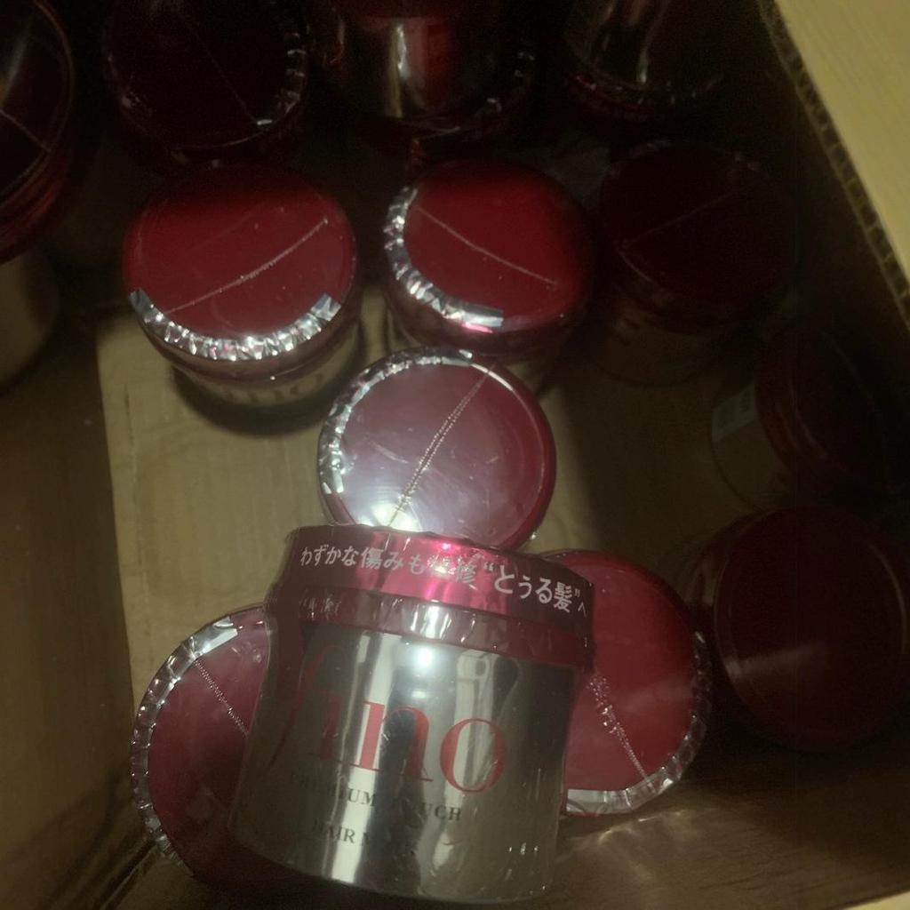 Fino Fenong Japanese Shampoo & Conditioner: Controls Dryness & Oil, Reduces Frizz, Enhances Smoothness & Volume.