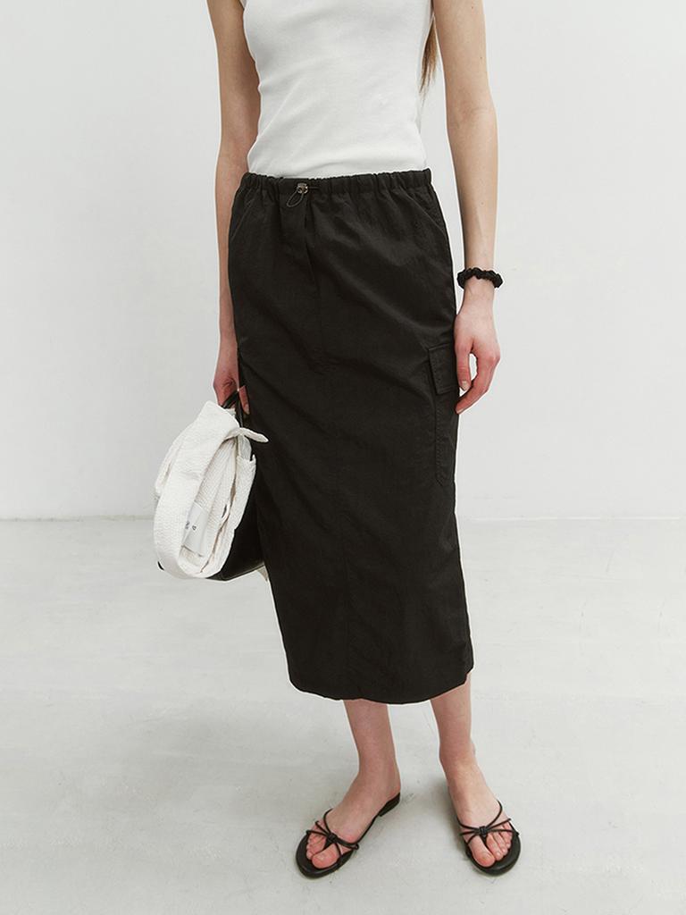 Deonseuteu H-Line Papery Long Skirt Black_Udsk4B221Bk