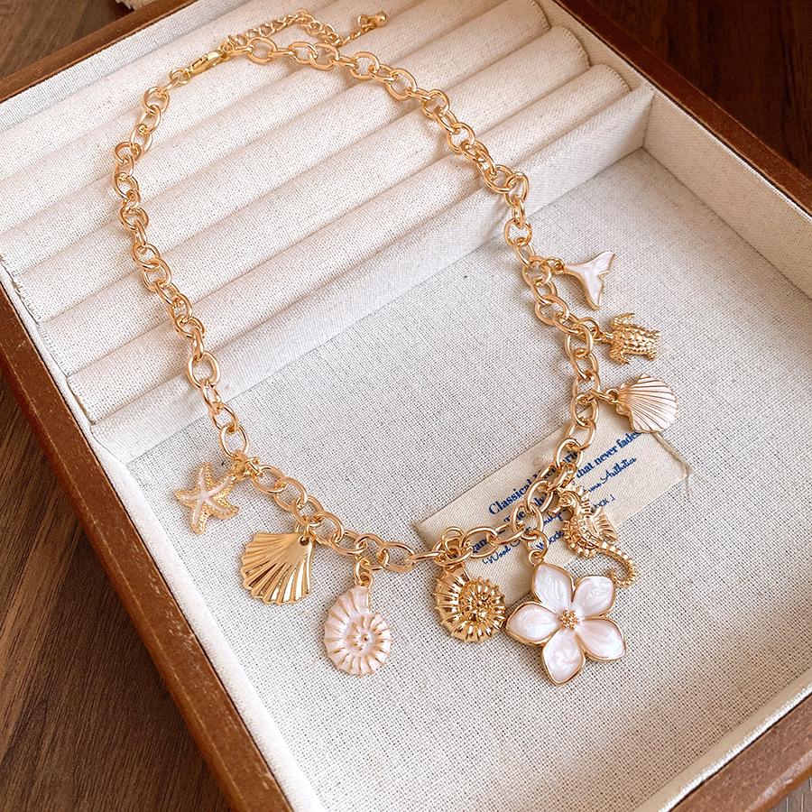 Flower Pendant Necklace Vintage Stylish Clavicle Chain Jewelry