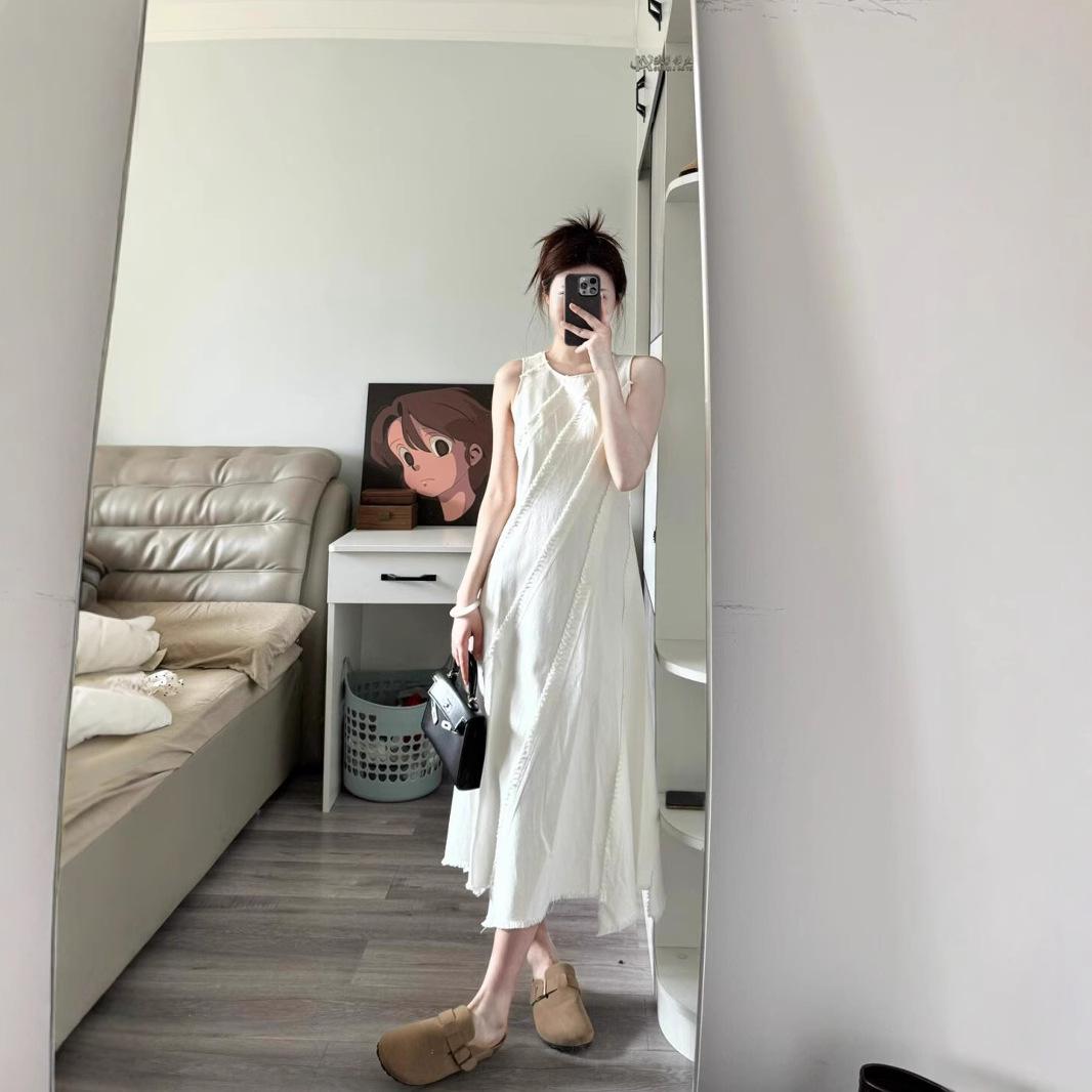 

Women s 2025 Summer White Sleeveless Irregular Mid-Length Dress M