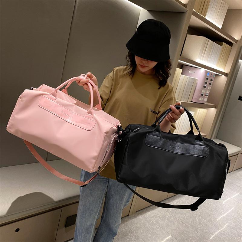 Travel bag for men and women, large capacity gym bag, wet and dry separation sports bag, lightweight hand luggage bag, short trip travel bag