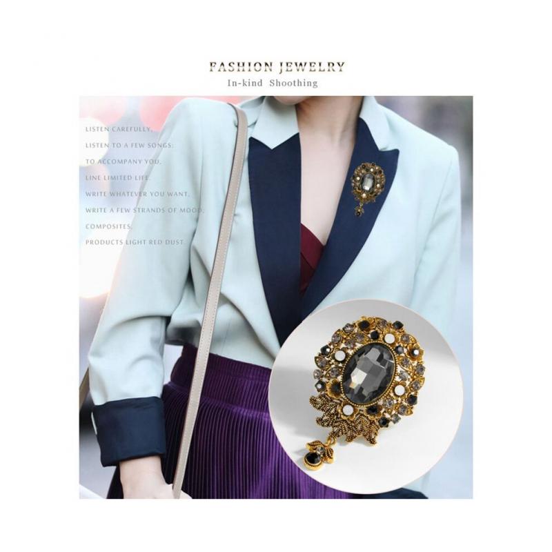 Ladies' Crystal Flower Brooch, Elegant Brooch, Jeweled with a Badge, Fashionable Brooch, Suitable for Weddings, Parties, Party Gifts, Blue.