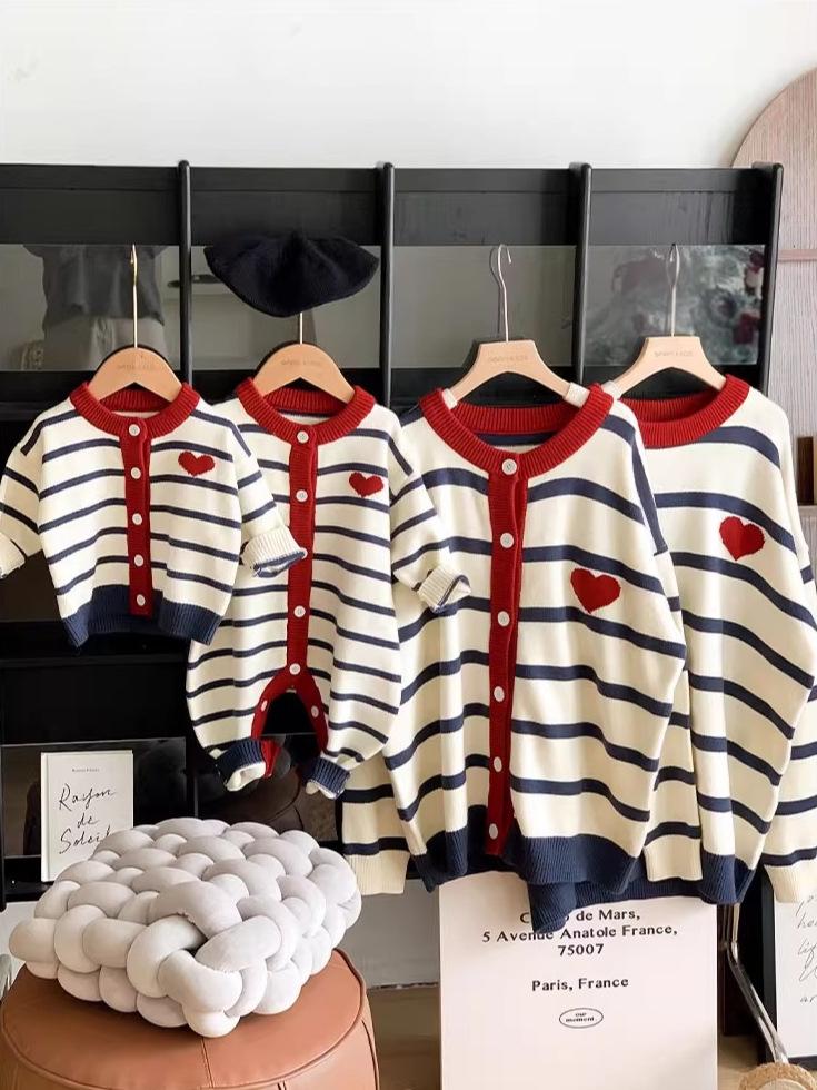 2025 Winter Family Sweaters: Stylish Parent-Child Outfits for Mother-Son/Daughter with Baby Romper
