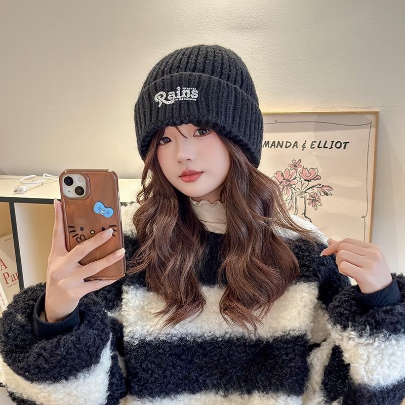 

Осенне-зимняя шерстяная шапка для женщин, плюшевая новая корейская вязаная шапка, универсальная теплая защита ушей, утолщенная модная холодная шапка One Size