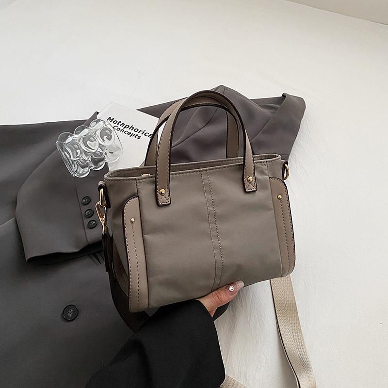 Stylish Nylon Bag Women 2023 New Korean Style Autumn Winter Retro Fashion Square Bag Single Shoulder Bag Black