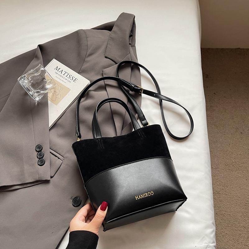 Fashion Niche High-value Handbag Women's Autumn New Large-capacity Retro Simple Shoulder Small Square Bag