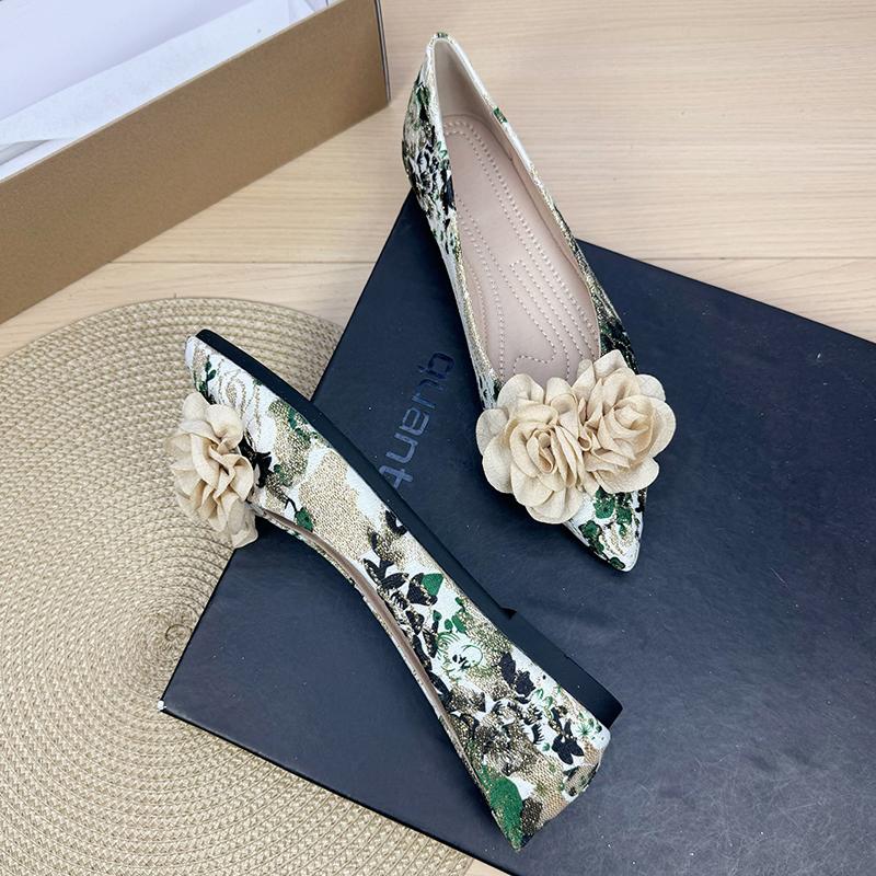 Fashion Flat Shoes for Women 2025 Spring and Autumn Pointed Toe Flower Shallow Mouth Boat Shoe Ethnic Style Women's Shoes Big Size 41-43