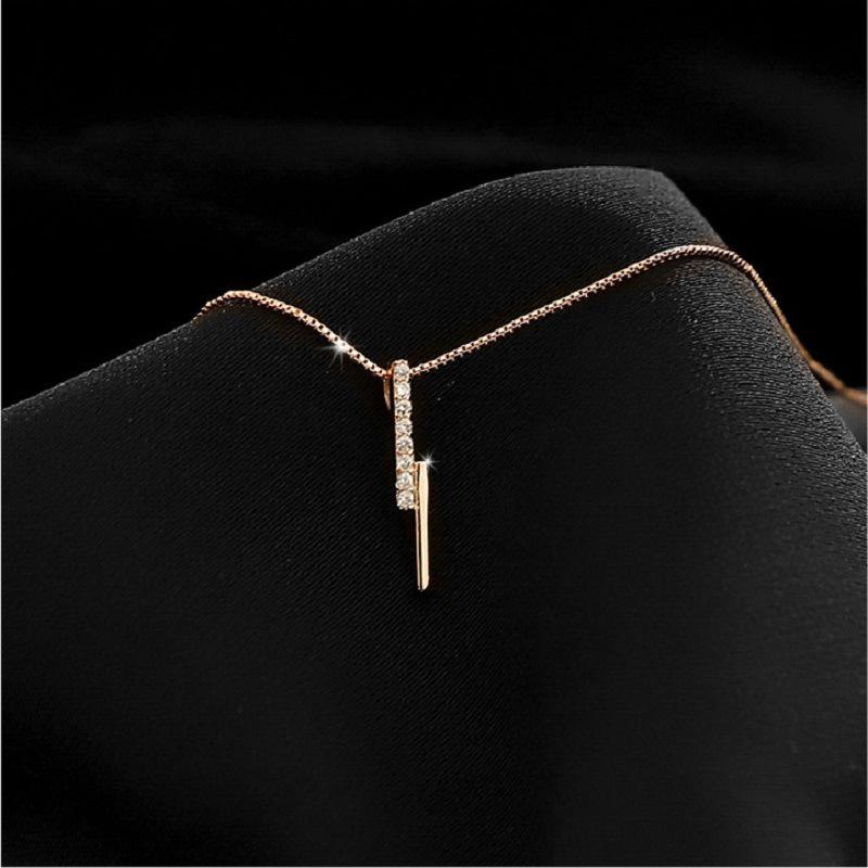 Super Fairy Lightning Necklace: Retro Indifferent Style for a Gentle, Niche Look