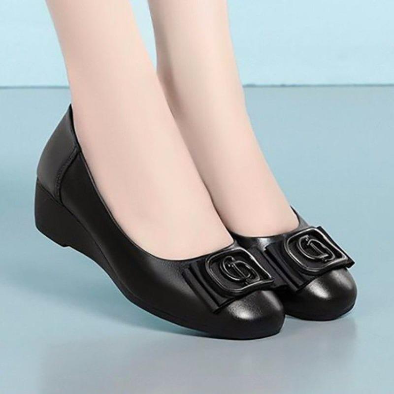 Shoes autumn new round head flat bottom women's leather shoes fashion versatile soft leather thick heel single shoes work shoes