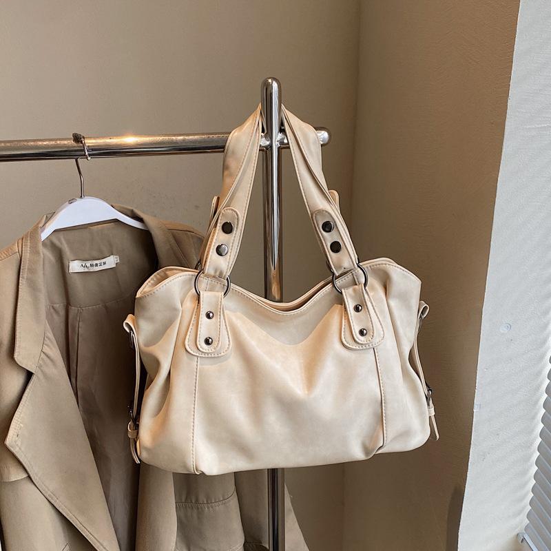 Retro bag women's large-capacity new versatile casual messenger bag single shoulder underarm commuter tote bag