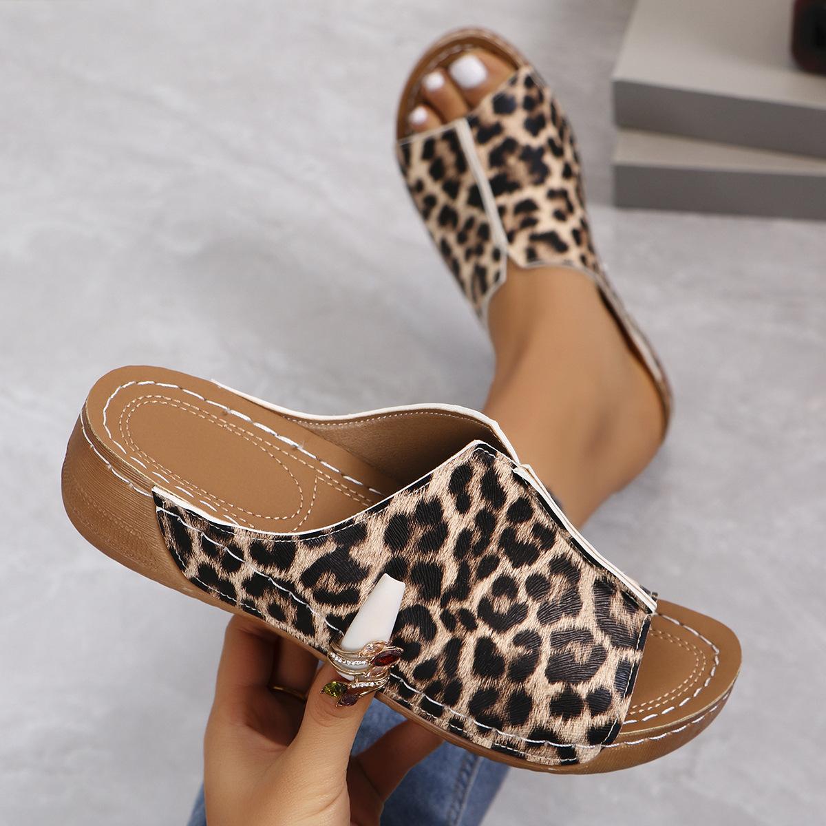 

2024 летние новые туфли на танкетке женские сандалии на платформе большие размеры односложные туфли 36