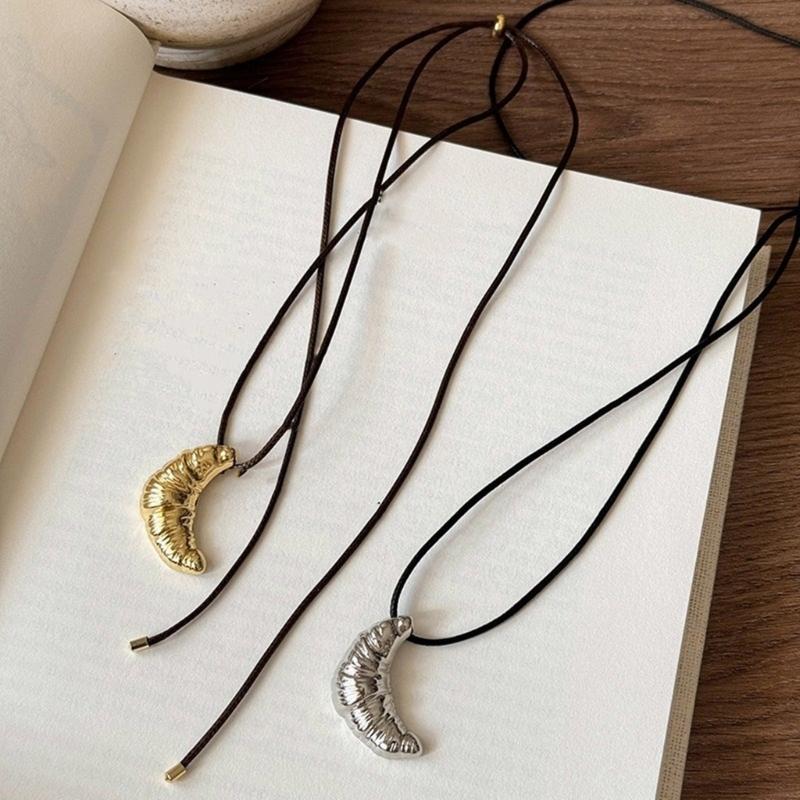 Unique Designs Cow Horn Pendant Adjustable Sturdy Black Rope Chain Necklace Jewelry Accessory for Stylish Women
