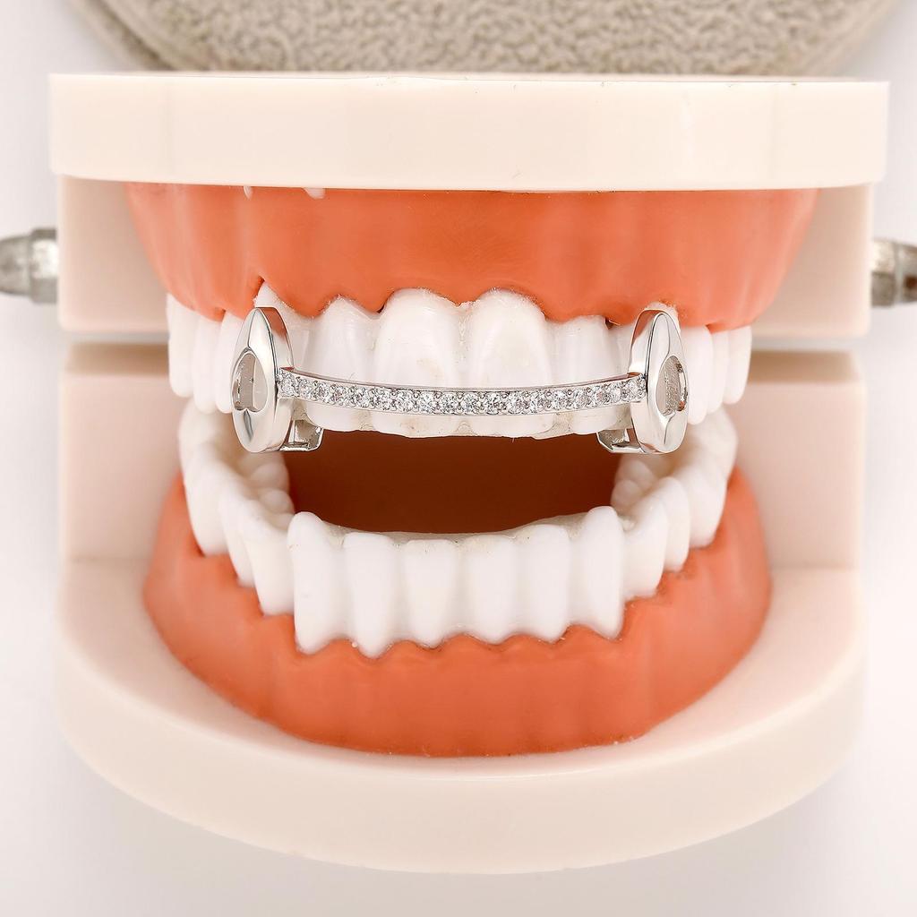 Trendy Vampire Fangs Zirconia Grillz: Stylish and Popular Halloween Accessory