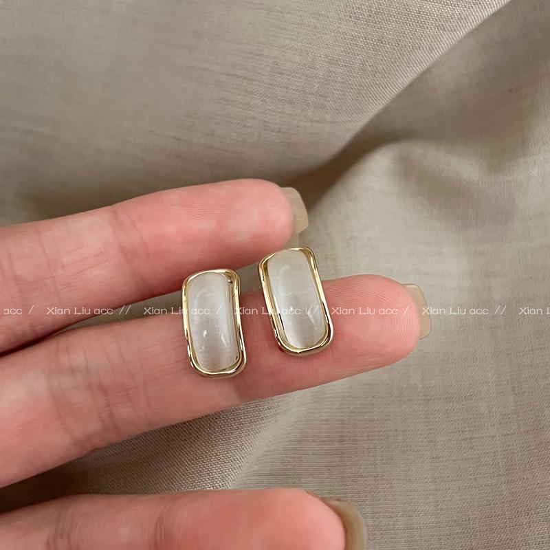 Retro curved opal s silver needle stud earrings New trendy exquisite earrings Niche design sense advanced золотой