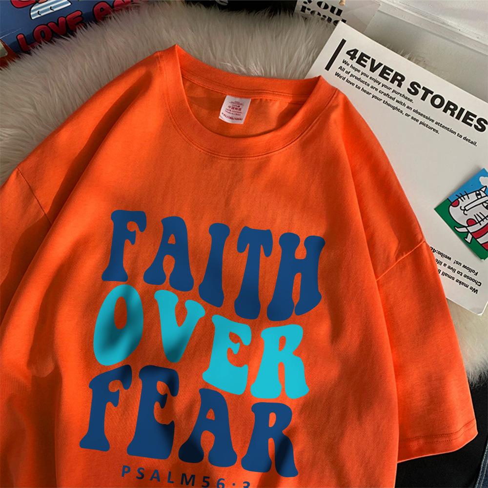 Мужская и женская футболка с принтом алфавита из хлопка — фото 12