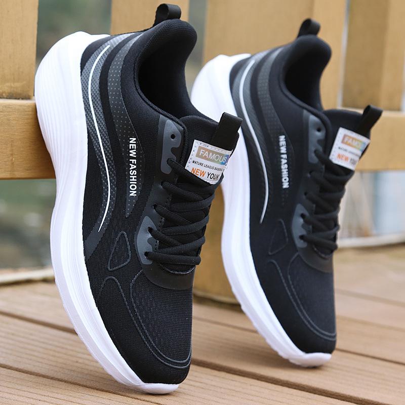 Ultra-lightweight Running Shoes Men's Summer Deodorant Breathable Mesh Shoes Men's Casual Sports Shoes Versatile Student Men's Shoes