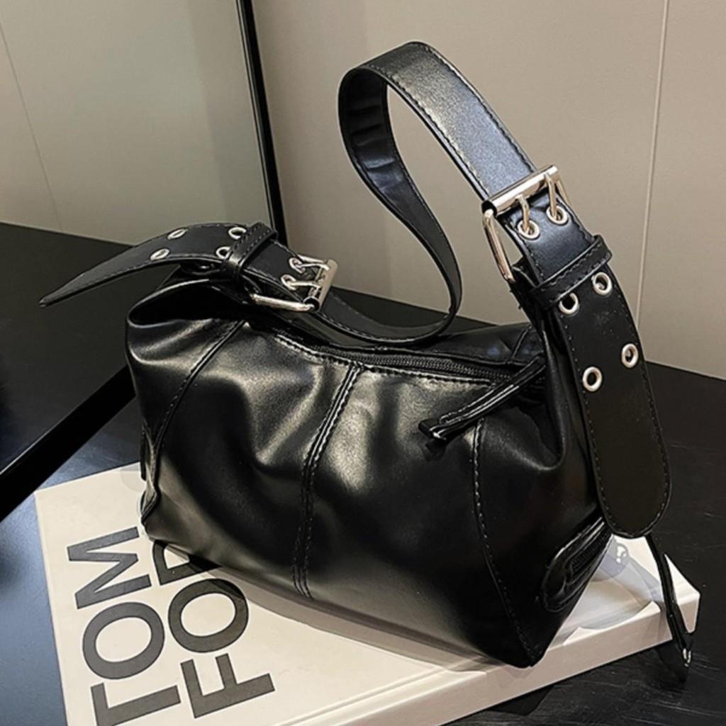 IELGY Retro Sweet Cool Style Fashionable All-Match Black Shoulder Armpit Bag