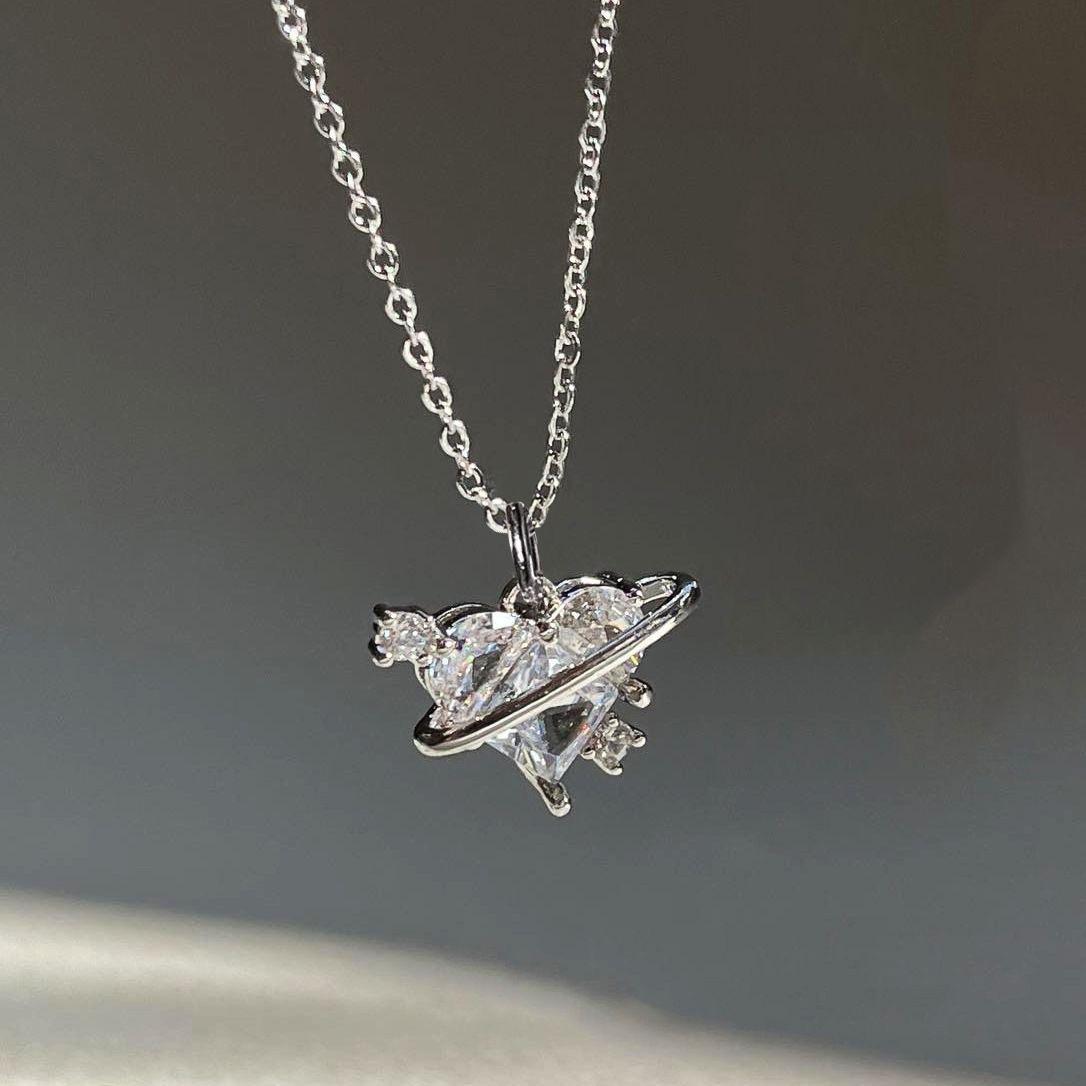 Pink love planet necklace female fresh and sweet temperament niche design high sense versatile collarbone chain
