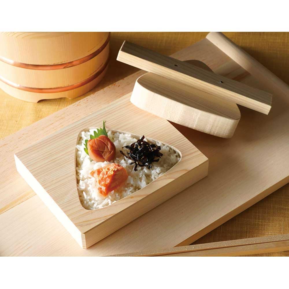 Yamako Cypress Rice Ball Motsugata with Extra 06311 Cutter, Presser, Large, 18.2x15xH3cm,