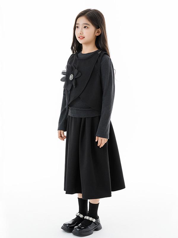 Autumn 2025 Girl's Casual Parent-Child Three-Piece Set: Vest, Base Shirt, Skirt