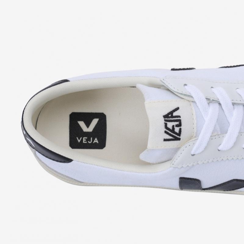 Veja Unisex Canvas Sneakers Volley Svju241vo01 524