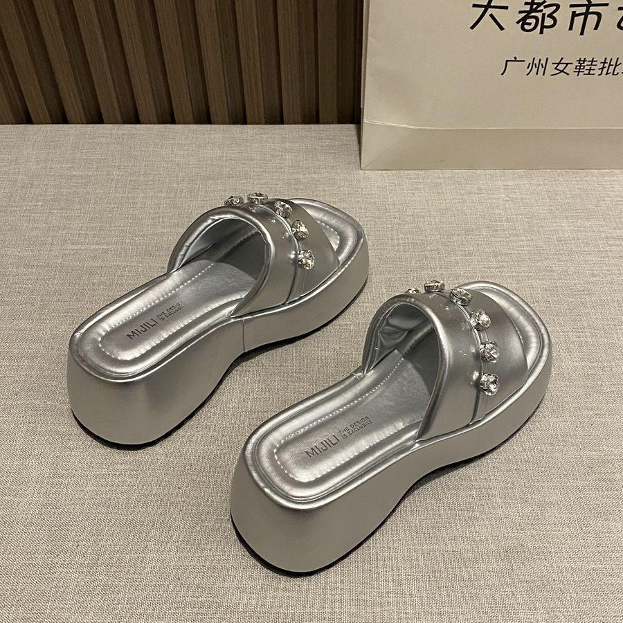 2025 New One-word Slippers for Women's Summer Outer Wear Muffin Heightening Sandals Platform Rhinestone Beach Cool Slippers for Women's Outer Wear