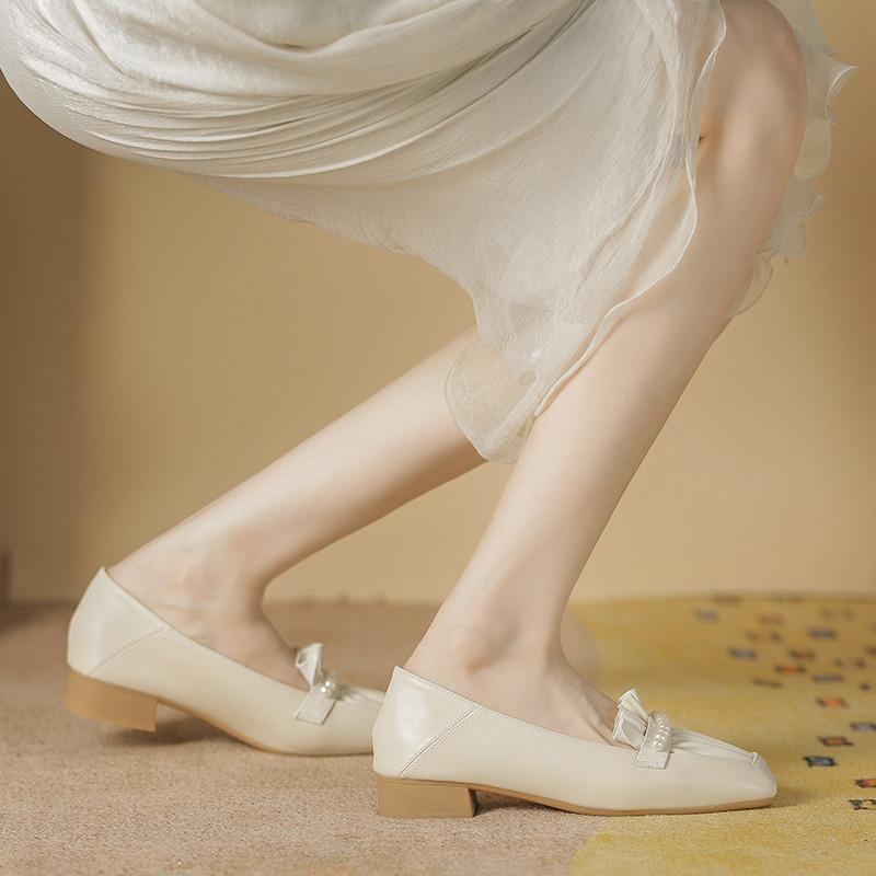 Shallow Thick Heel Single Shoes Women's Autumn and Summer New Pearl Pleated Shoes Women's Soft Leather Gentle Single Shoes Women