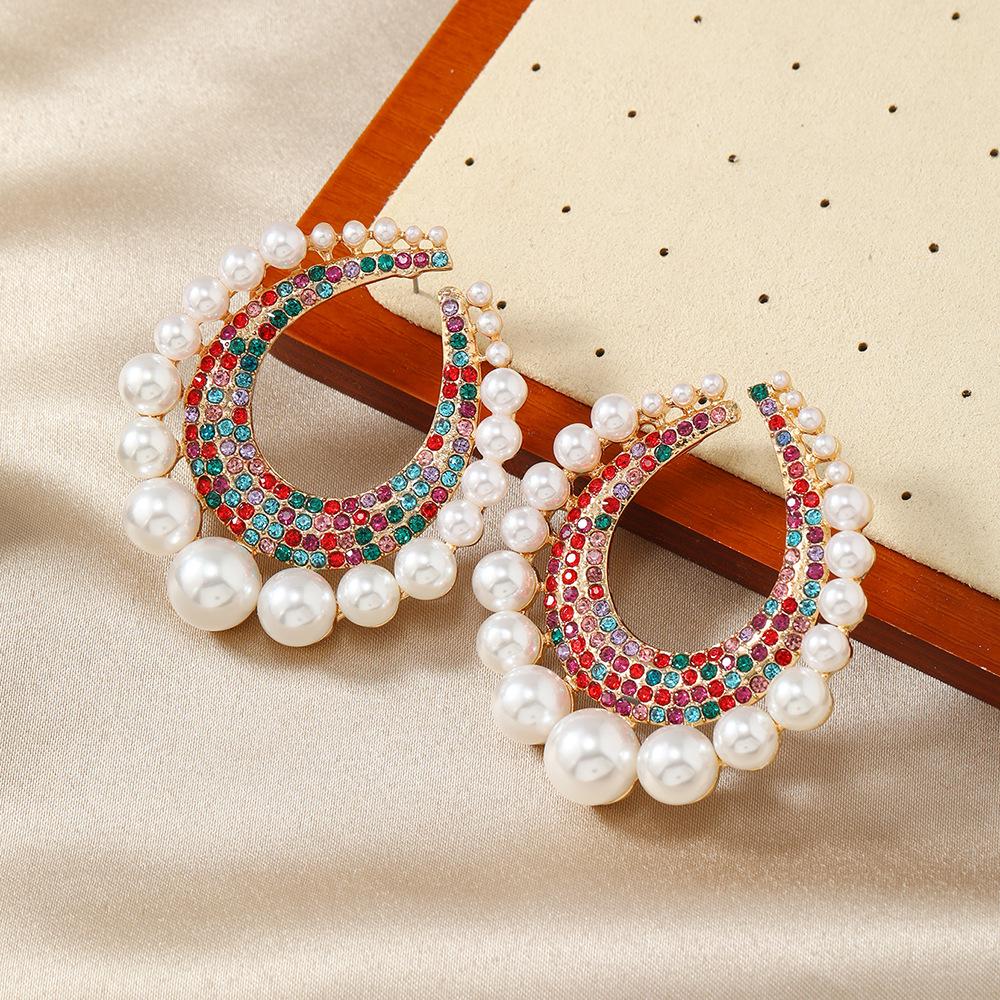 Textured Teardrop Arc Pearl & Rhinestone Hoop Earrings: Retro Aesthetic Studs
