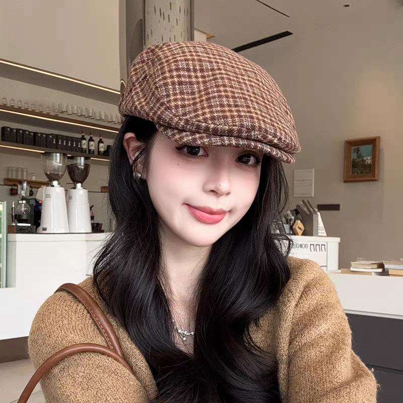 Retro Plaid Progressive Hat Women's Autumn and Winter Versatile British Style Newsboy Painter Hat Backward Wearing Woolen Duck Beret