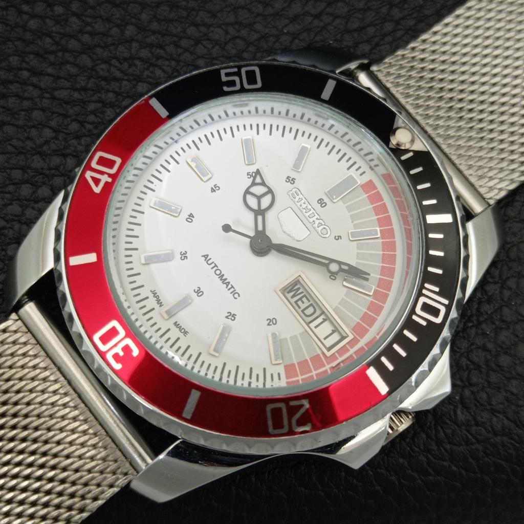 VINTAGE SEIKO 5 AUTOMATIC REFURBISHED JAPAN MENS MOVABLE BEZEL WATCH A443315-1