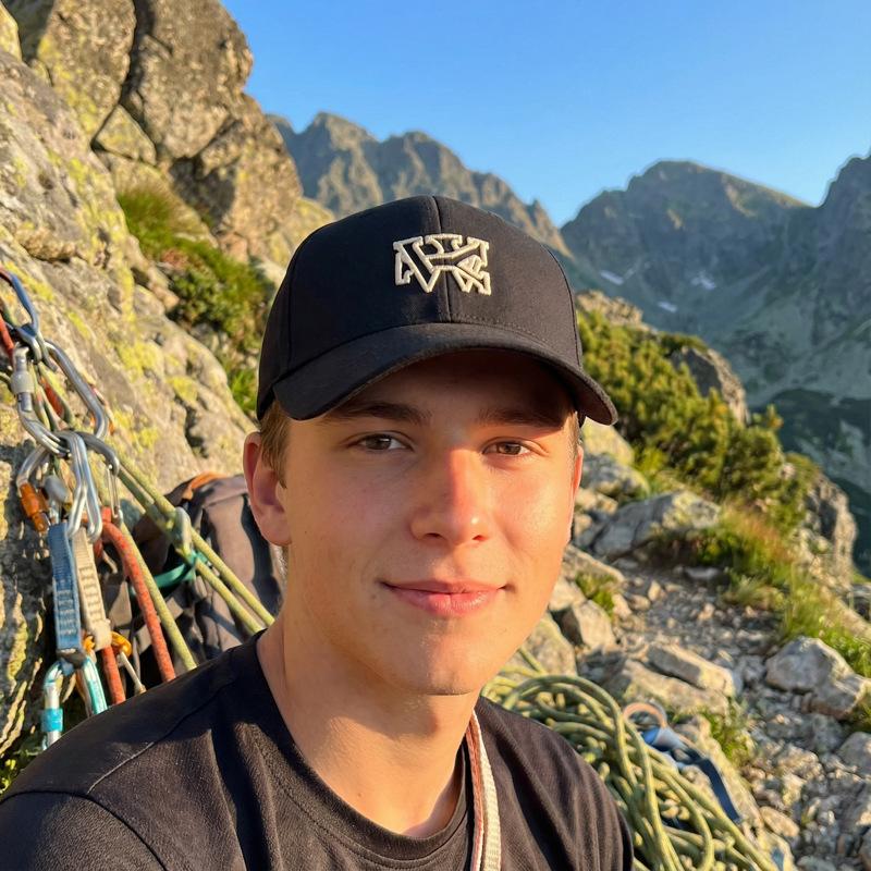 Four Seasons New Baseball Cap Men's and Women's Trendy Cool Alphabet Sun Hat Fashion Outdoor Hard Top Three-dimensional Embroidery Cap