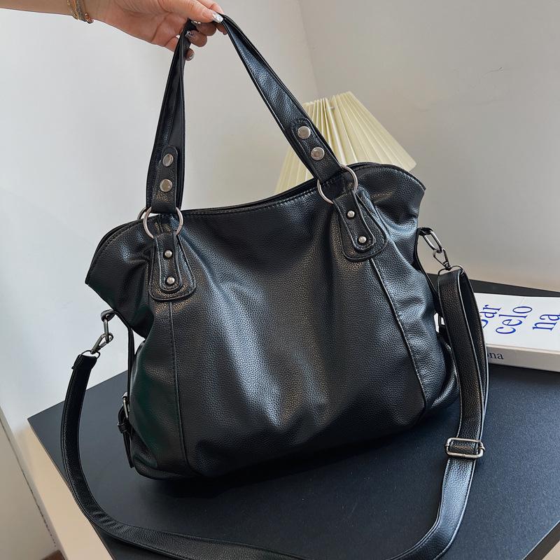 

2025 Новая женская сумка-тоут через плечо - Большая вместимость, Мягкая кожа, Простая сумка на плечо для поездок на работу One Size 5509 чёрный