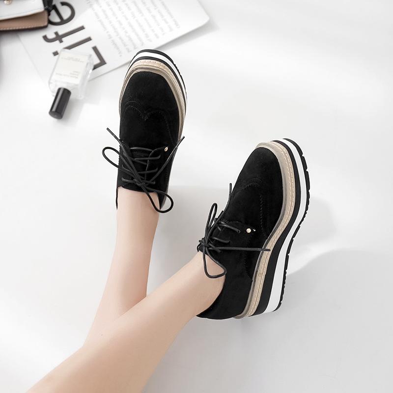 Suede Striped Thick-soled Muffin with Round Head and Sloping Shoes for Women Casual British Style 2024 New Spring Products. HZB