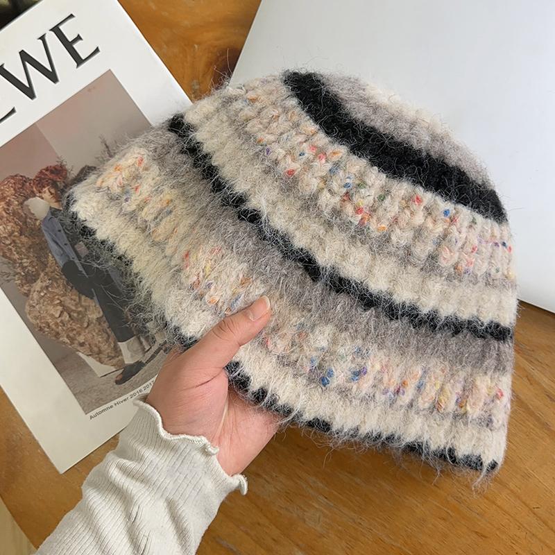 Contrast color splicing plush knitted hat women's new autumn and winter fashion temperament show face small ear protectors wool bucket hat