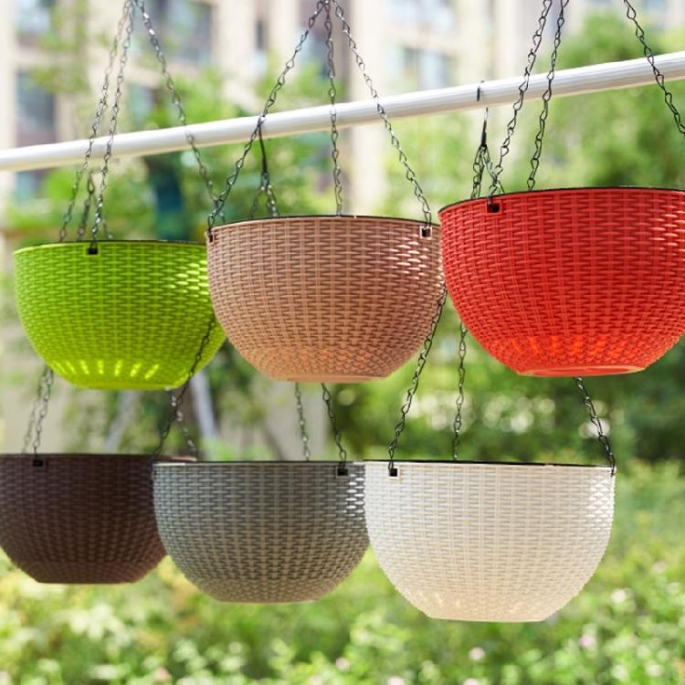 Modern Hängande Potta i Harts Dekorativ Blomkorg Rottingdesign Kruka för Vertikal Trädgårdsanordning Heminredning