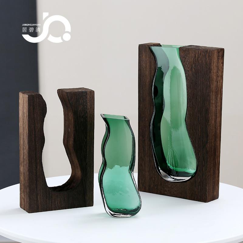 Pastoral style log house glass vase