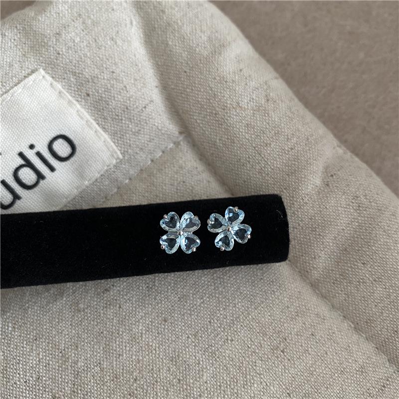 Korean Style Zirconia Flower Stud Earrings - Exquisite, Versatile, High-End Jewelry for Women