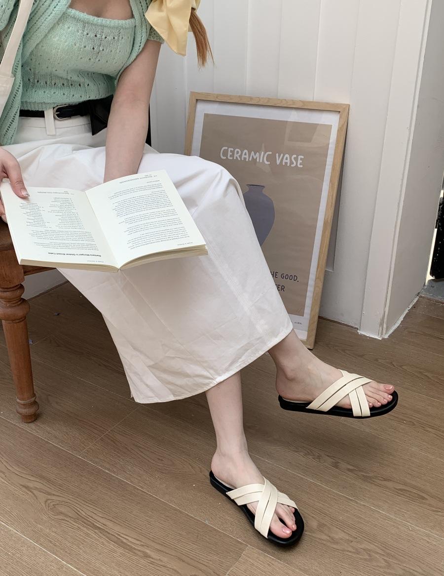 

Foreign trade cool slippers 2025 slippers women s leisure beach cross solid color slippers spot 39