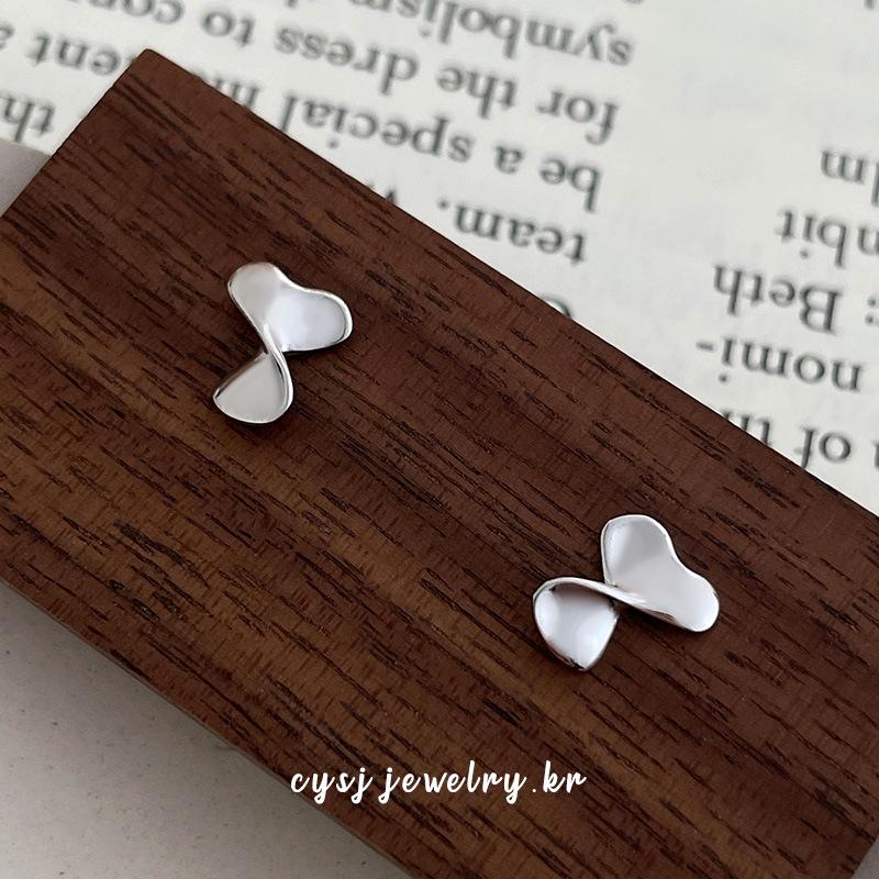 Cui Yan S925 Sterling Silver Korean Design Irregular Stud Earrings for Women 925 Sterling Silver