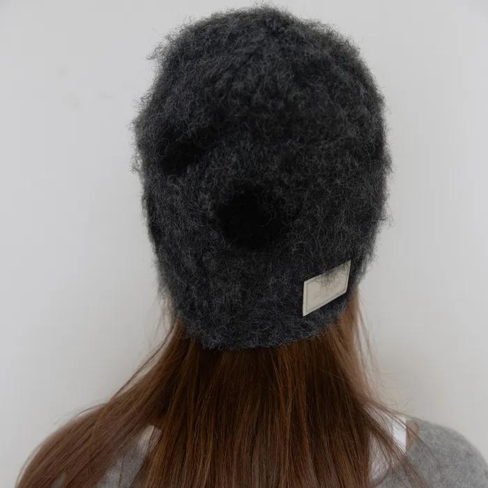 DOT BLUSH BEANIE (GREY)