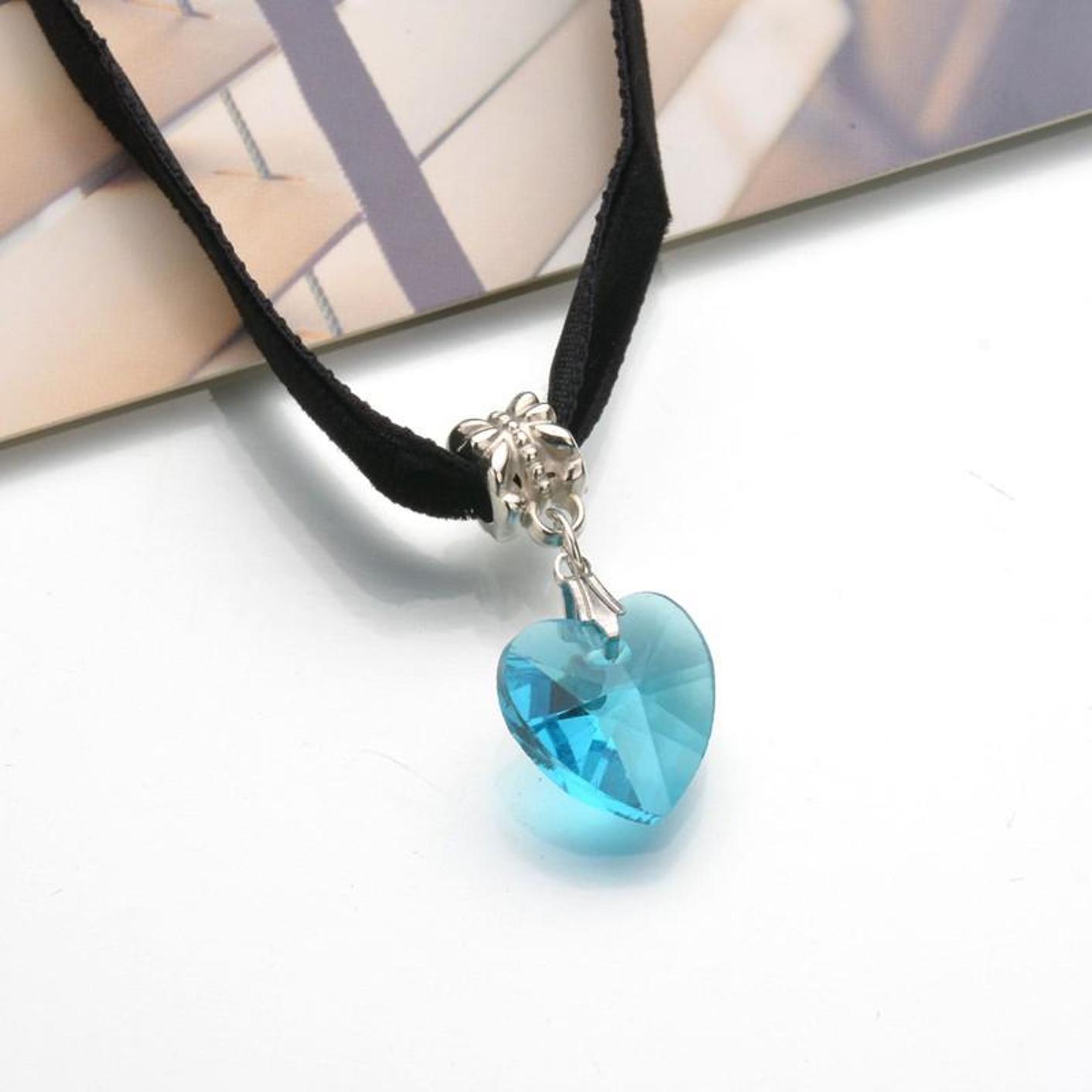 

Женские аксессуары Бархатное ожерелье Ключицы Цепи Ожерелья Колье Сердце Кристалл Подвески Леди светло-синий