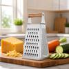 Râpe à fromage à quatre côtés en acier inoxydable de 9 pouces avec manche en bois pour râper, trancher et râper finement le fromage, les légumes, les fruits et les aliments