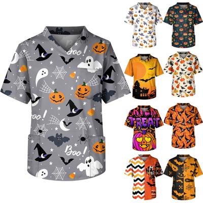 Męska koszulka z krótkim rękawem i dekoltem w serek, z nadrukiem na Halloween i kieszenią na piersi