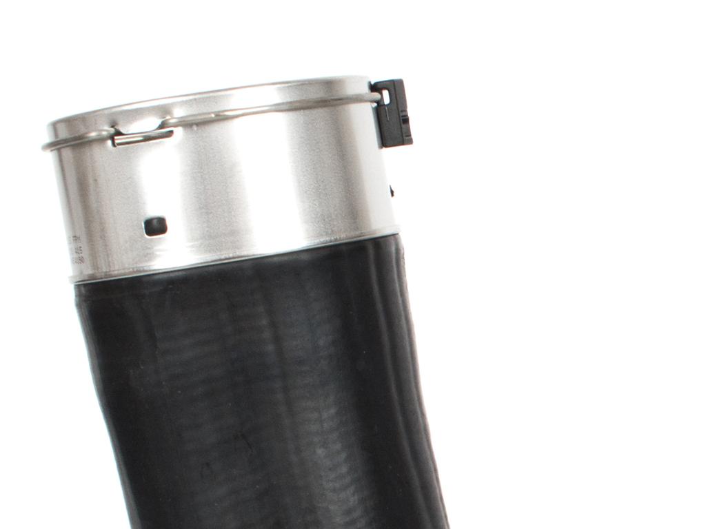 Nissan Navara D40 2.5 dCi 10-15 turbo intercooler hose