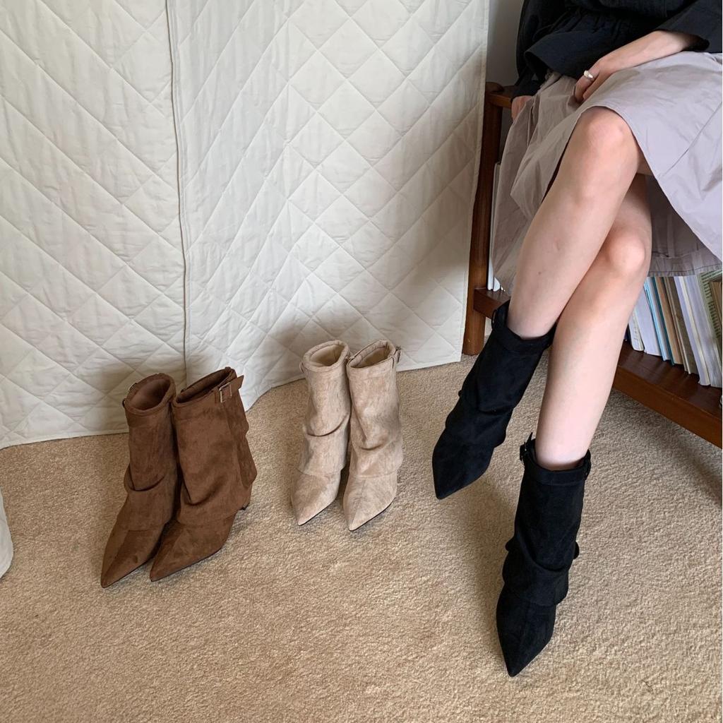 Europe and the United States but knee boots 2025 autumn and winter new suede slope heel small square head boots high pleated stacking boots