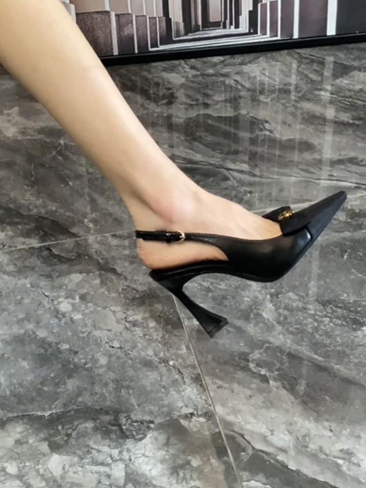 

Черное слово с полым бантом камелия сандалии женские подковообразный каблук дышащие удобные туфли на высоком каблуке 40